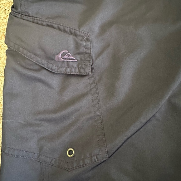 Bundle of 2 mens size 36 Quiksilver board shorts - Picture 8 of 11